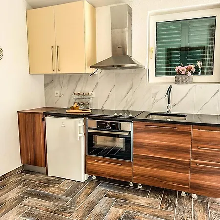 Apartment La Familia Sibenik