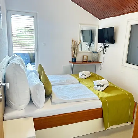 公寓 La Familia 希贝尼克