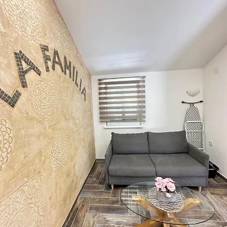 La Familia *