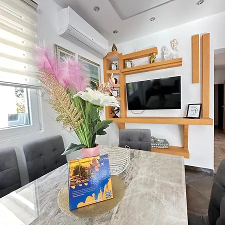 La Familia Lejlighed